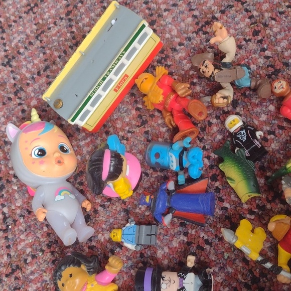 Assorted Colorful Kids Toy Set - Picture 4 of 4